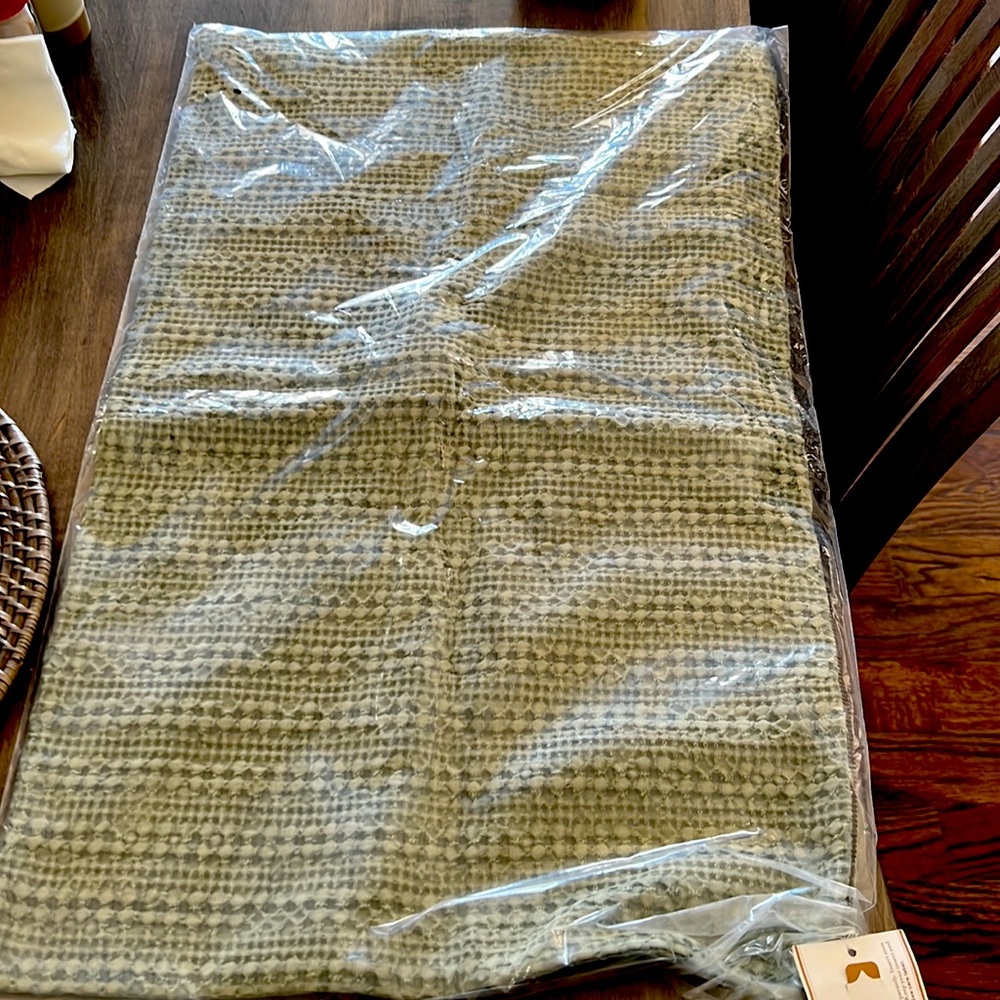 Pottery Barn pillow cover NWT
